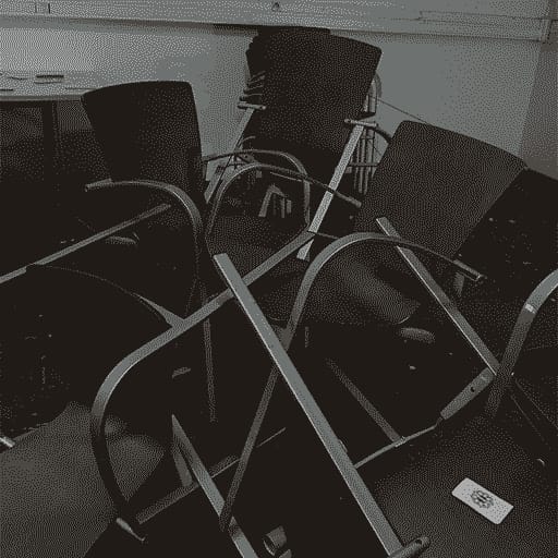 WEW, de Eva, Elena et Esteban